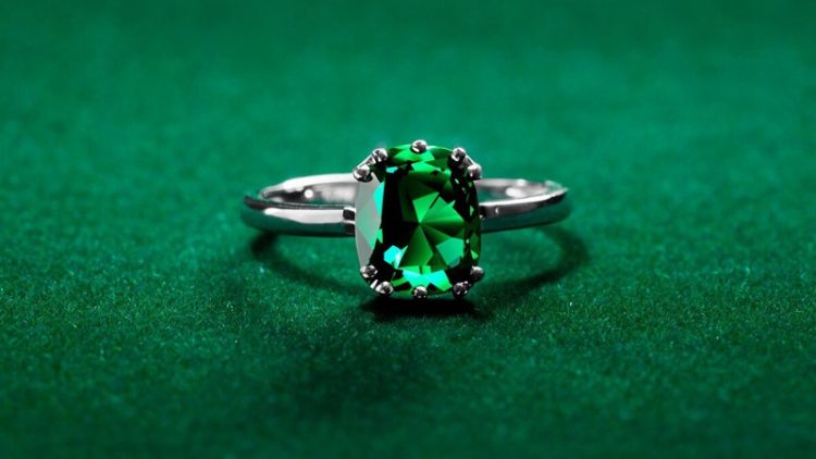 How to Wear an Emerald (Panna) Astrological Gemstone